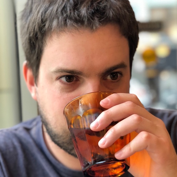 Profile Picture of Andrew Geleff (@orangeandblackk) on Poshmark