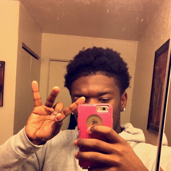 Profile Picture of Devin Day (@playboydevooo) on Poshmark