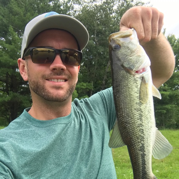 Profile Picture of Bobby Graham (@graham202) on Poshmark