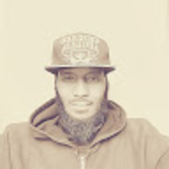 Profile Picture of Gareth Jones (@yghreat88) on Poshmark