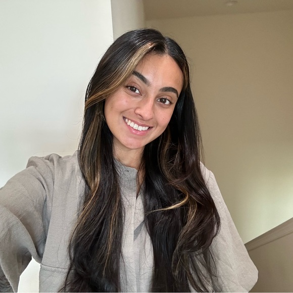 Profile Picture of Nathalye Viruet (@nviruet9) on Poshmark