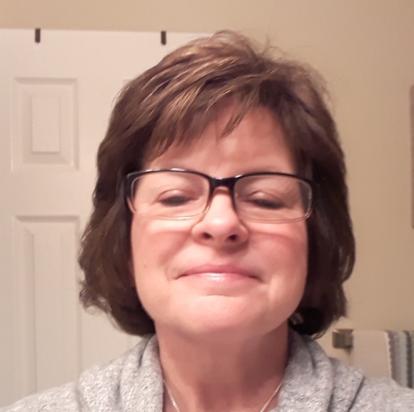 Profile Picture of Krissa Espey (@kespey_19) on Poshmark