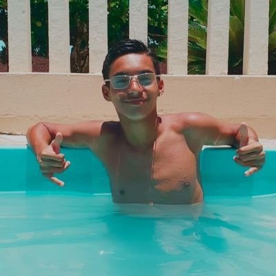 Profile Picture of Alison Henrique (@_off_lara) on Twitter