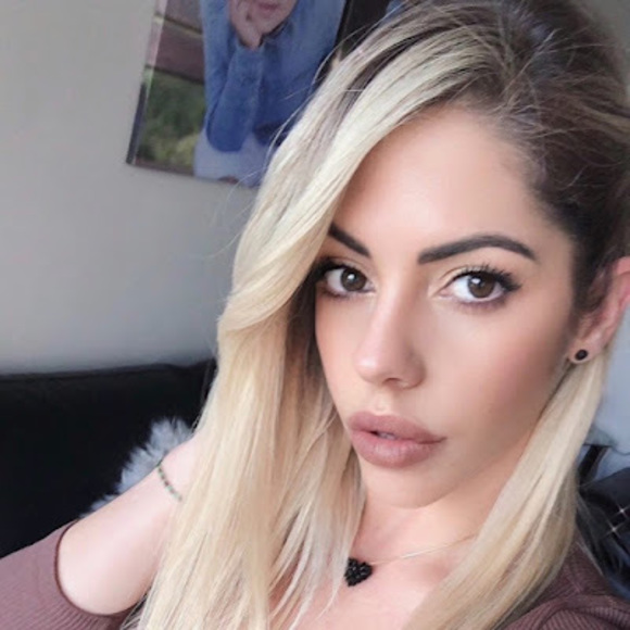 Profile Picture of Dalila Becquer (@dalilabecquer) on Poshmark