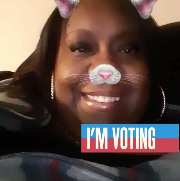 Profile Picture of Takisha Moore (@takisha426) on Poshmark