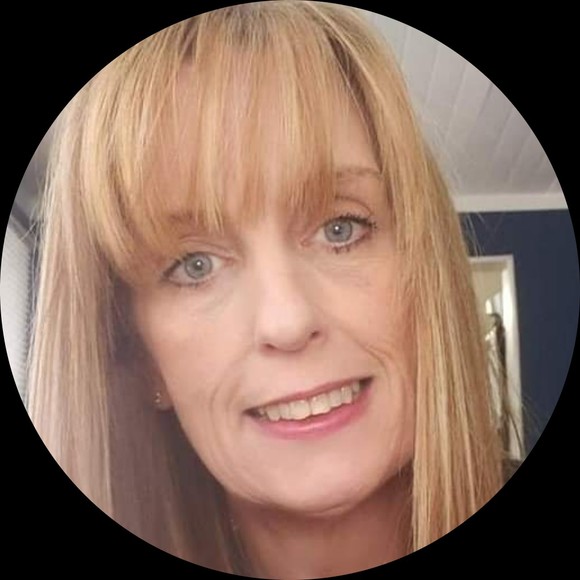 Profile Picture of Amy Decker-flingos (@2ndwindreuse) on Poshmark