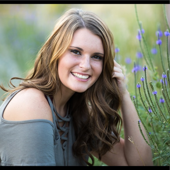 Profile Picture of Lauren Jepsen (@laurenjepsen21) on Poshmark