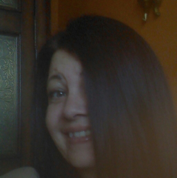 Profile Picture of Amy Kerslake (@justamy71) on Poshmark