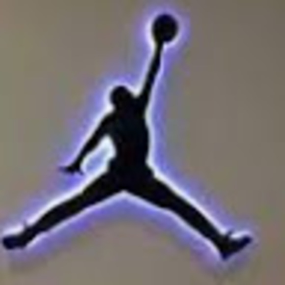 Profile Picture of Randon Amerson (@randona1000) on Poshmark