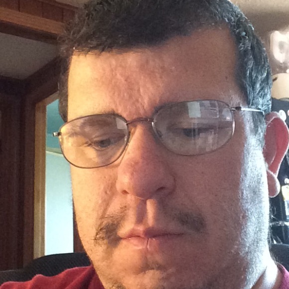 Profile Picture of David Barnes (@davidbarnes12) on Poshmark