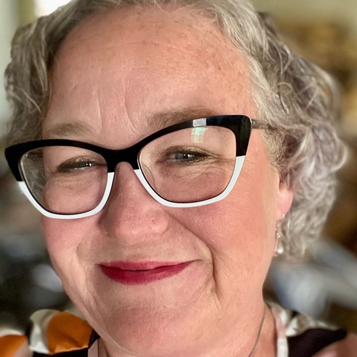 Profile Picture of Amy NY psychotherapist (@ahickeysmith) on Tiktok