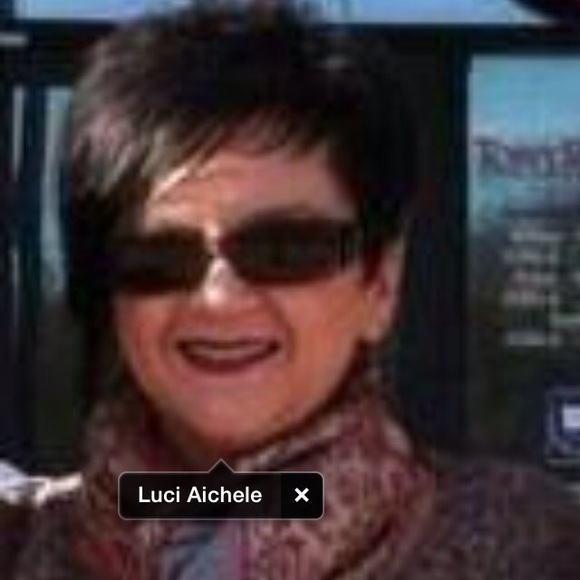 Profile Picture of Luci Aichele (@clucigo) on Poshmark