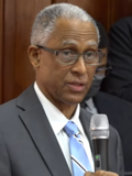 Profile Picture of Adrian Saunderson Wikipedia