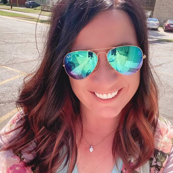 Profile Picture of Karisa Palazzolo (@klp222) on Poshmark