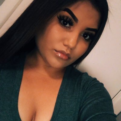 Profile Picture of Eileen Flores  💋 (@babbyyeileen) on Twitter