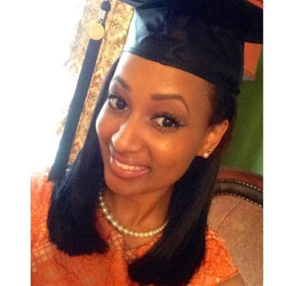 Profile Picture of Eden Tesfai (@te211110) on Poshmark