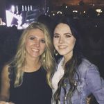 Profile Picture of Nikki Larsen (@nlblondie) on Instagram