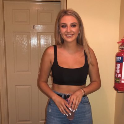 Profile Picture of Nicole Carroll (@nicole_carroll1) on Twitter