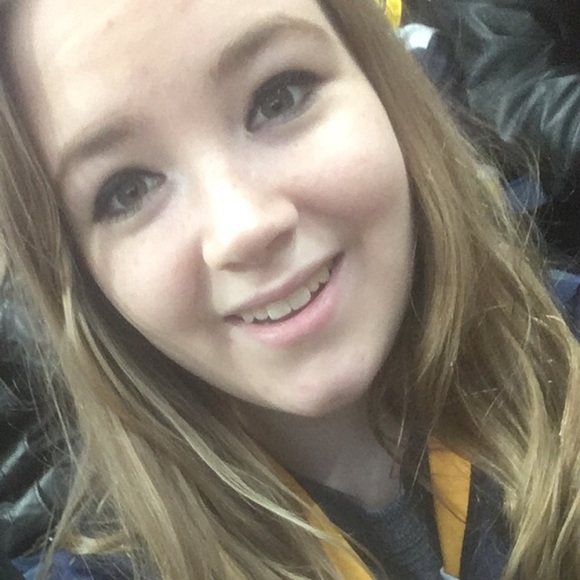 Profile Picture of Gianna Totaro (@giatotaro) on Poshmark