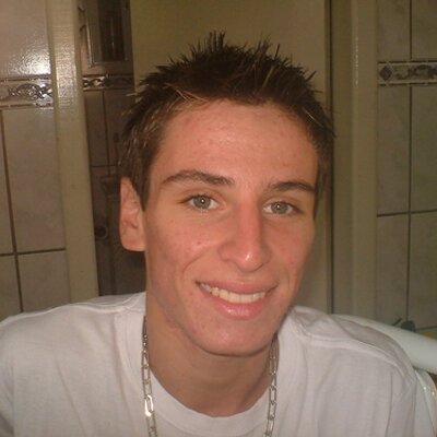 Profile Picture of Jonas Santos (@jonassantos21) on Twitter