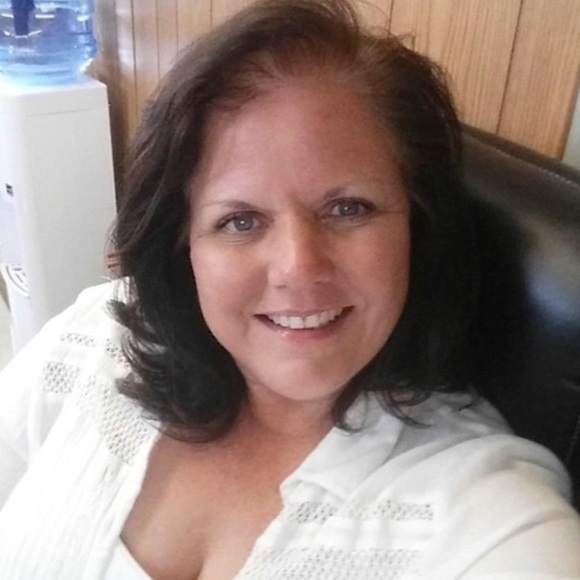 Profile Picture of Blair Graninger (@babs1963bg) on Poshmark