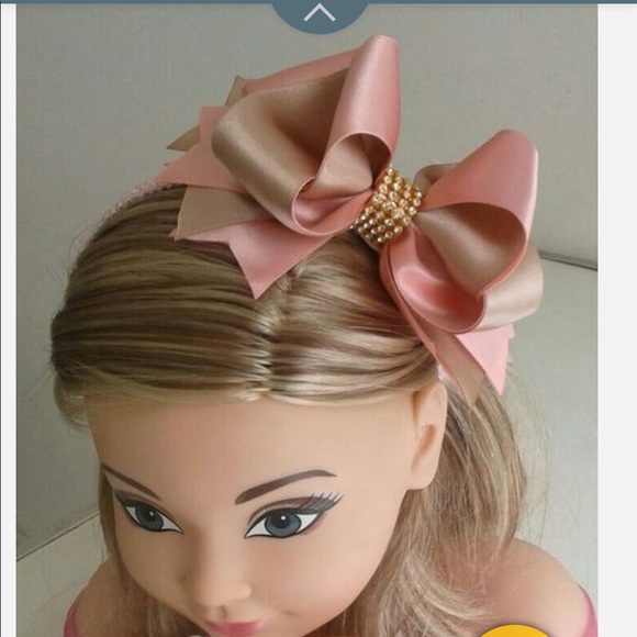 Profile Picture of Beth Beth (@pursegirl856) on Poshmark