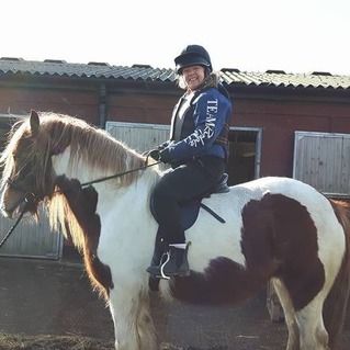 Profile Picture of Louise Brown (@louie88lou) on Tiktok