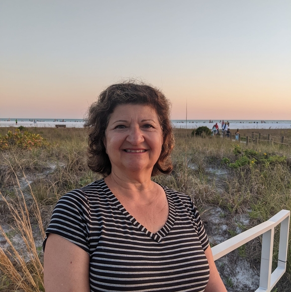 Profile Picture of Maral Kachadourian (@maralkr) on Poshmark