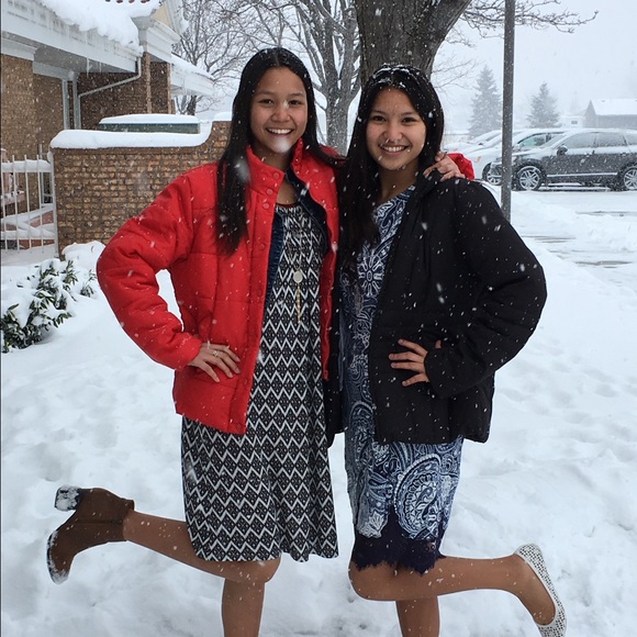 Profile Picture of Jacklyn Almeida (@jacklynannee) on Poshmark