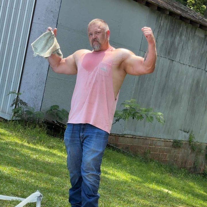 Profile Picture of clint barnes (@.clint.barnes) on Tiktok