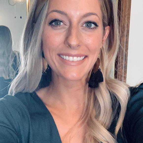 Profile Picture of Sayre Lothamer (@sayre_lothamer) on Poshmark
