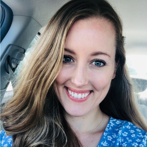 Profile Picture of Heidi Corwin (@heidiacorwin) on Poshmark