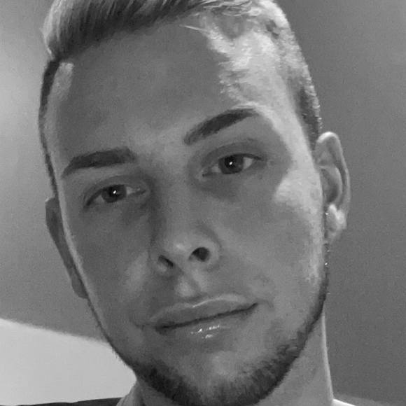 Profile Picture of Tristan Schultz (@tristanschultz) on Poshmark