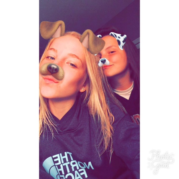 Profile Picture of Katie Foster (@k_foster) on Poshmark