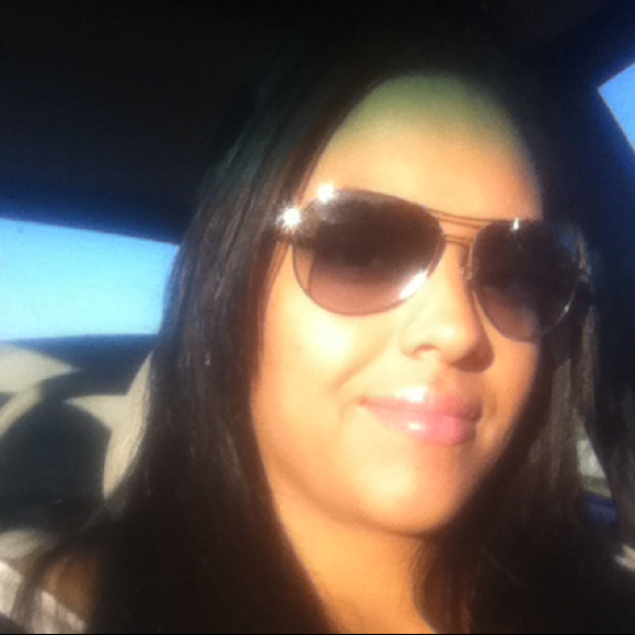 Profile Picture of Alex Rico (@alex19) on Poshmark