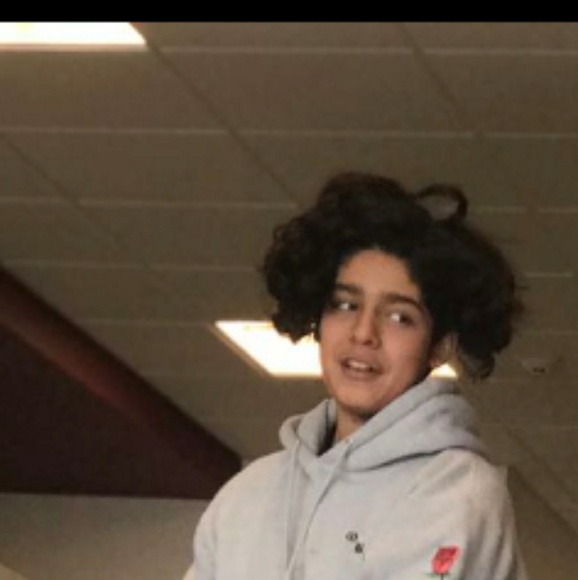 Profile Picture of Joey Chapa (@joeychapa05) on Poshmark