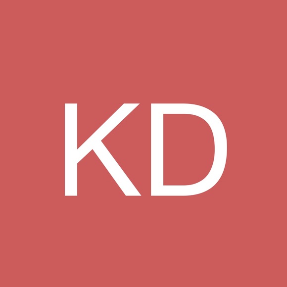 Profile Picture of Katherine Decker (@kdeck2333) on Poshmark