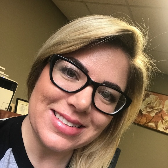 Profile Picture of Sam Grimes (@sammykim777) on Poshmark