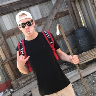 Profile Picture of Justin Burch (@justinburch72) on Twitter