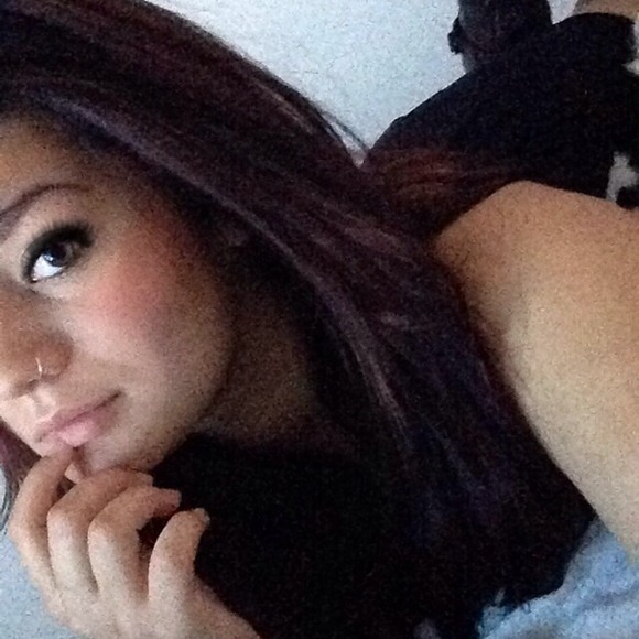 Profile Picture of M Marty (@mmarty7) on Poshmark