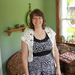 Profile Picture of Kim Pease (@kimesessential) on Twitter