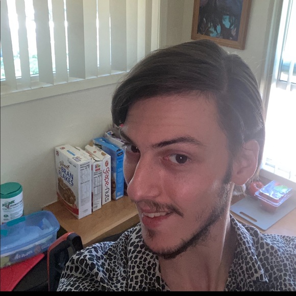 Profile Picture of Jacob Sterling (@jakestyle169) on Poshmark