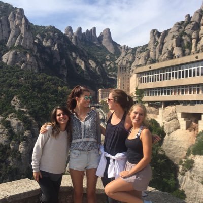 Profile Picture of Mackenzie (@mackenziesimon_) on Twitter