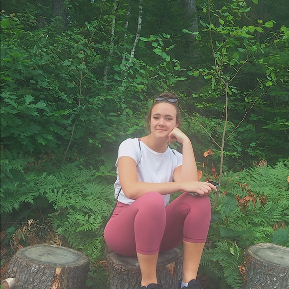 Profile Picture of Tamara Leduc (@tamaraleduc) on Poshmark