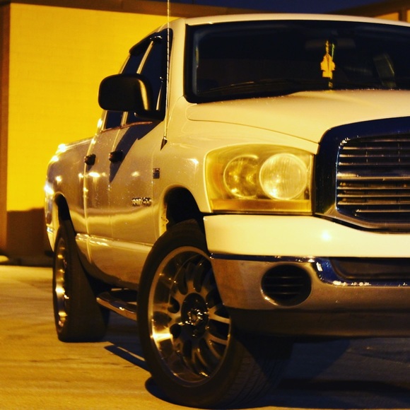 Profile Picture of Christian Mcdade (@bigyeti97) on Poshmark