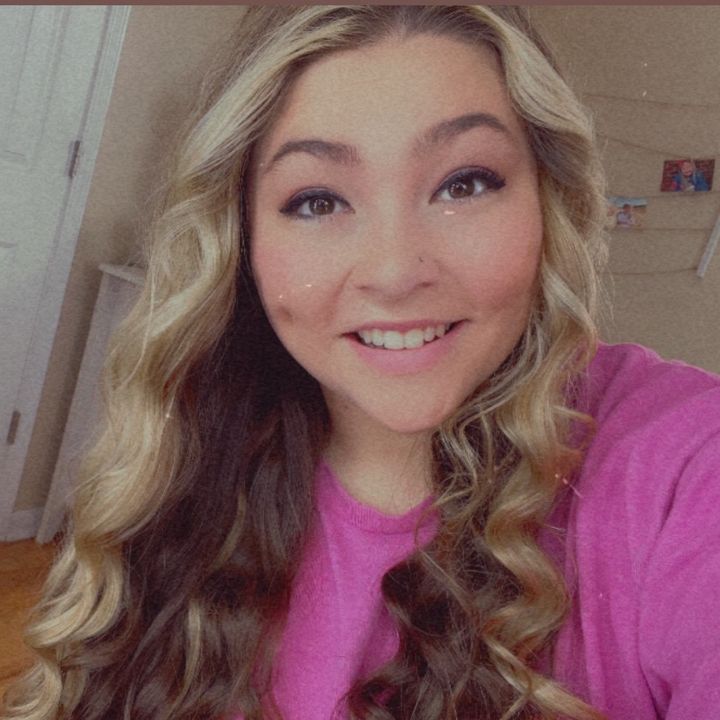 Profile Picture of Amanda Small (@amandasmall7) on Tiktok