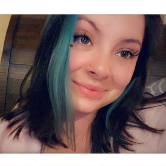 Profile Picture of Brooke Rennison (@brookerennison) on Poshmark