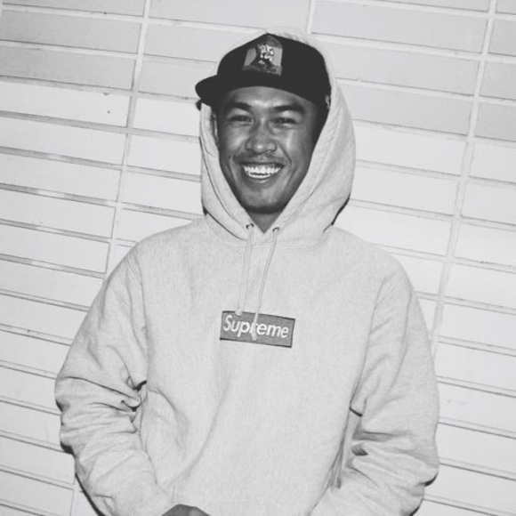 Profile Picture of Alex Velasco (@alexv1305) on Poshmark