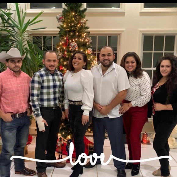 Profile Picture of Zela Onate (@chaparrita06_12) on Poshmark