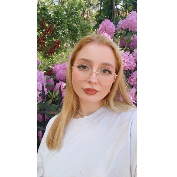 Profile Picture of Elif Celik (@cee_elif) on Poshmark